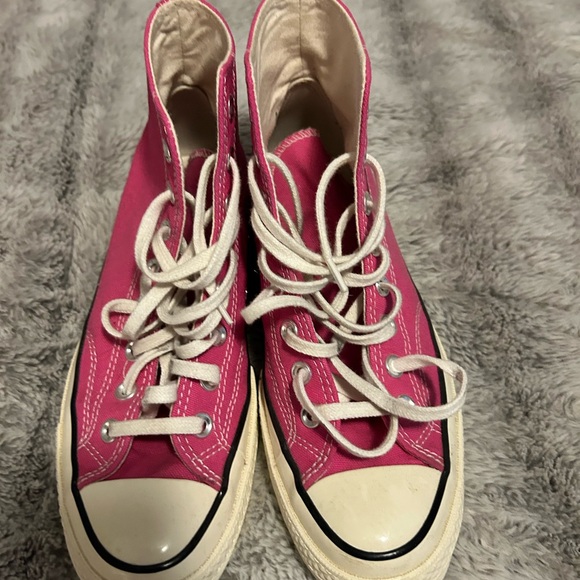 Pink converse - Picture 1 of 2